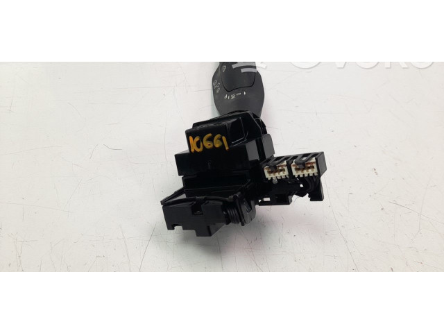 Ручка стеклоочистителей 31674103   Volvo V60