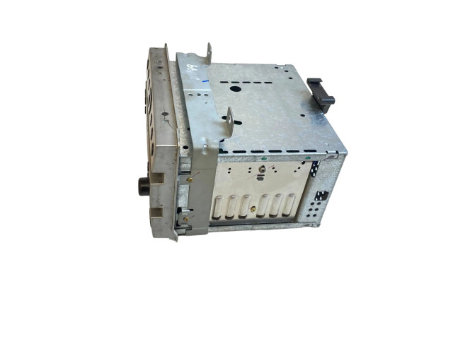 Радио/ проигрыватель CD/DVD / навигация Ford Fusion 2002 - 2005 года