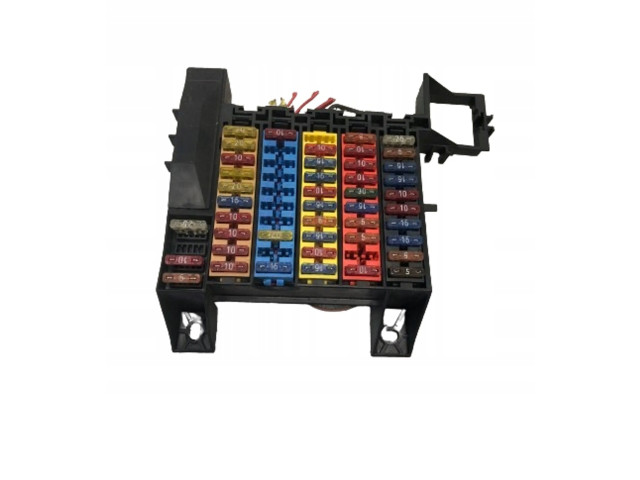   Pojistková skříňka 4D0941824   Audi A8 S8 D2 4D 1999