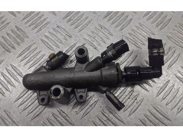 Vstřikovací lišta    Opel Zafira B     