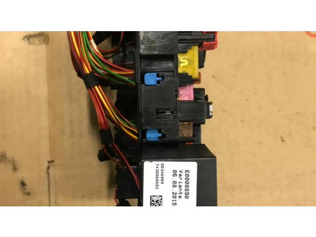 Pojistková skříňka 9270354, J18170 BMW 2 F46 2018