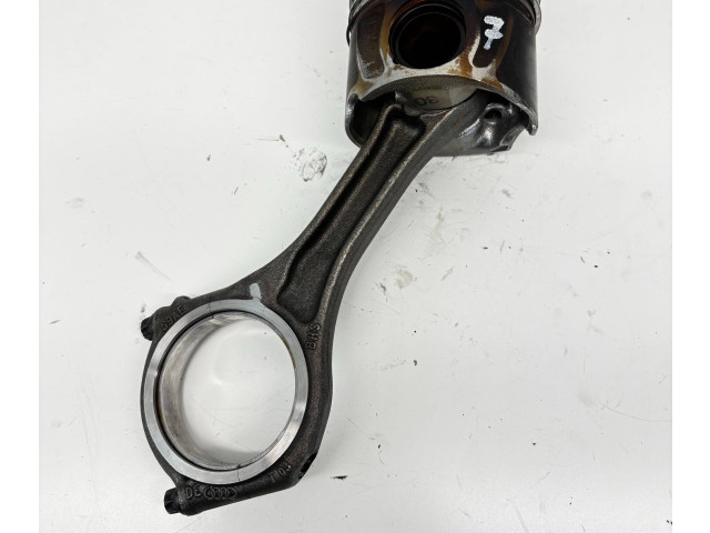 Píst 057198401G, 057107065DC   Audi SQ7    CZAC 