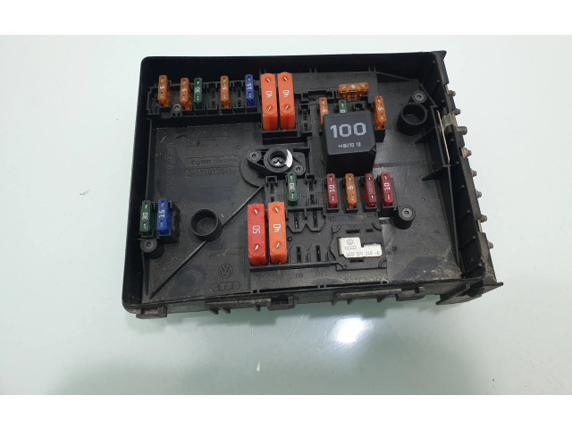 Блок предохранителей 1K0937125A Volkswagen Caddy