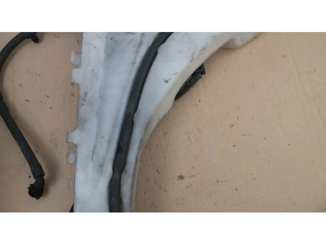 Бачок оконной жидкости