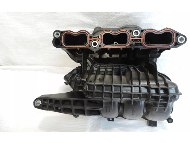 Vstřikovač 17101-15130 Toyota Yaris XP210