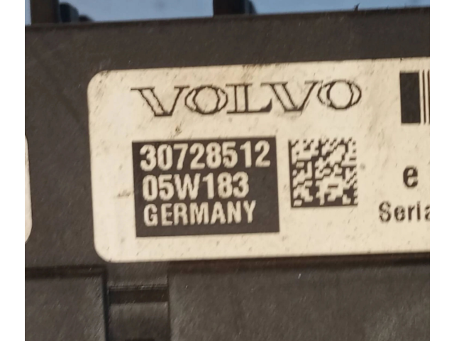 Блок предохранителей 30728512 Volvo S60