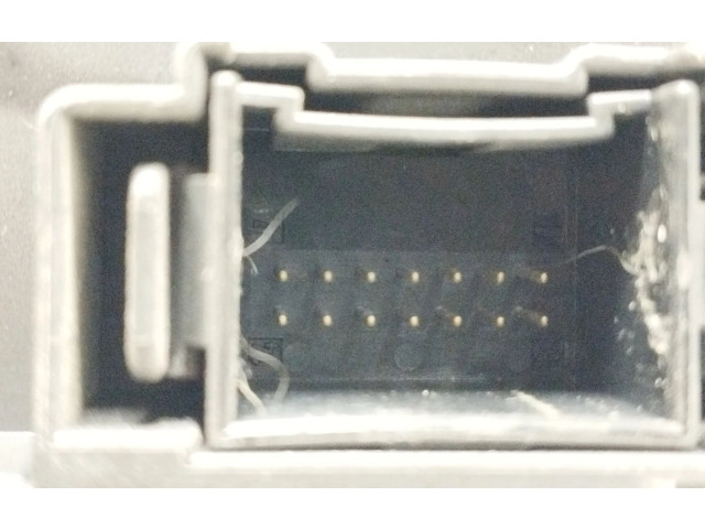 Турбина Блок предохранителей Volvo S80 30728512 для двигателя D5244T4