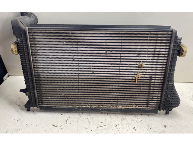 Интеркулер  1K0145803AM   Volkswagen Touran I 