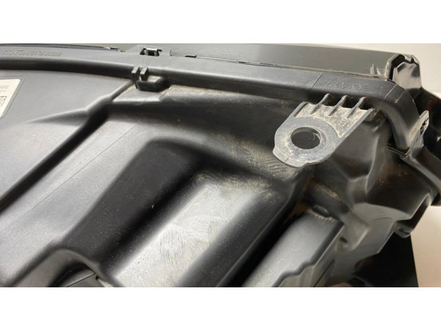 Передняя фара