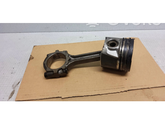  Поршень  5M313  Nissan X-Trail T30  