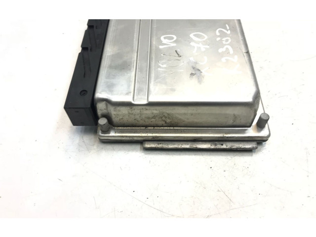 Блок управления двигателя 08675760, K2362   Volvo XC70