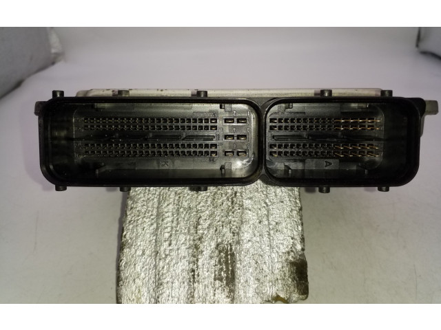 Блок управления двигателем ECU