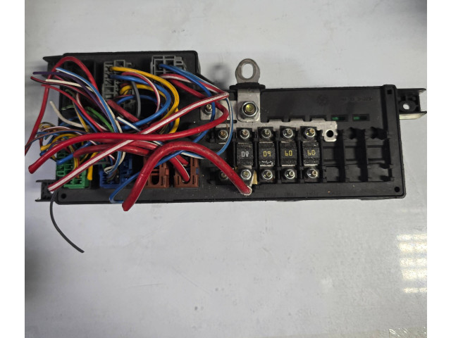 Блок предохранителей 518827001, 8678449 Volvo XC90