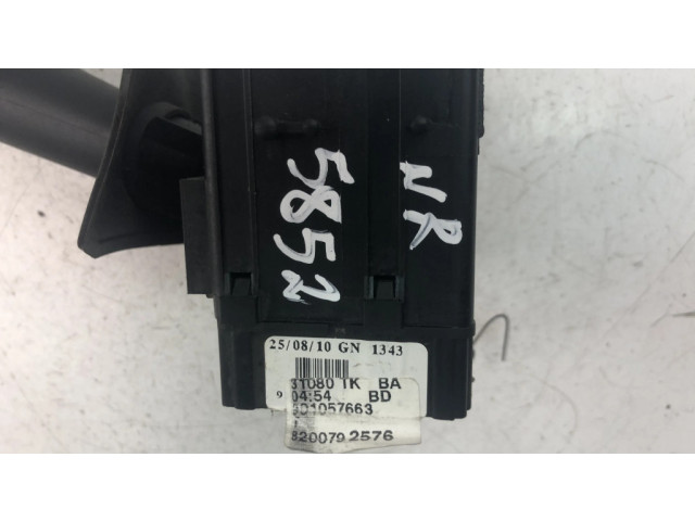 Подрулевой переключатель 8200792576   Dacia Logan II