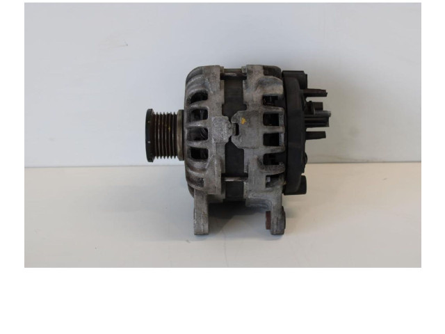 Генератор 231001568R Dacia Duster