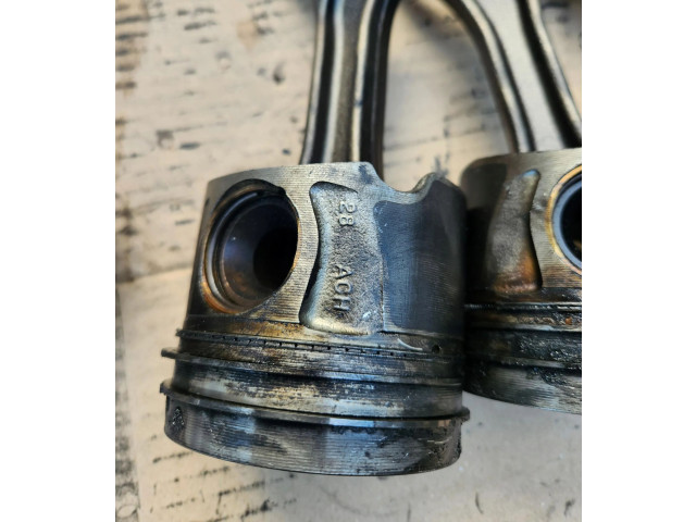  Поршень с шатуном  59AE  Audi A6 C7  