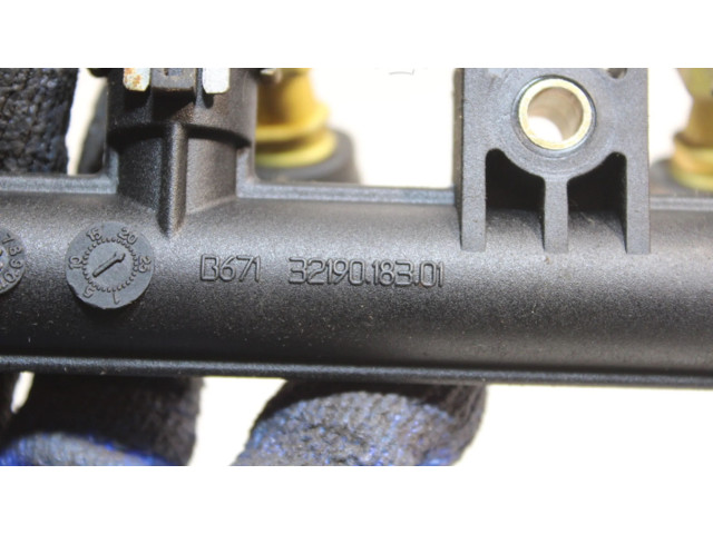 Vstřikovací lišta Fiat Punto (188) 188A4000