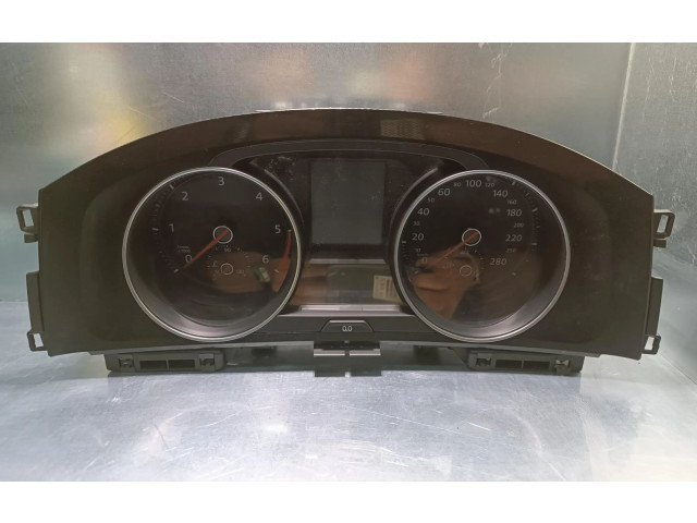 Панель приборов 5G1920757A   Volkswagen Golf VII       