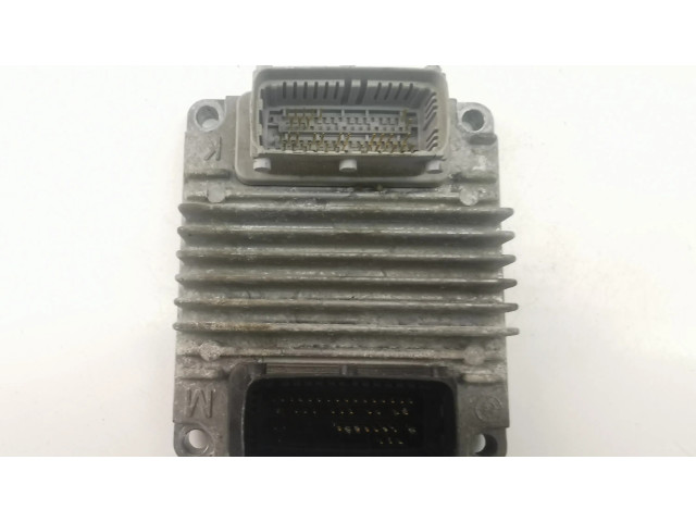 Блок управления двигателя 96439784   Chevrolet Rezzo