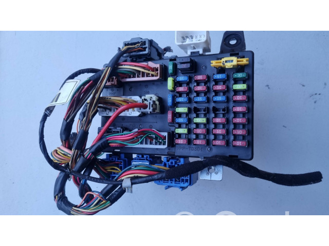 Блок предохранителей  91198-1C010   Hyundai Getz    