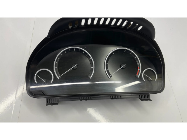 Přístrojová deska BMW 7 F01 F02 F03 F04 2009 9202005, 0263651236