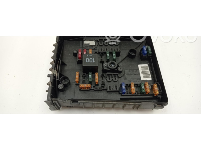 Блок предохранителей 1K0937125A   Audi A3 S3 8P    