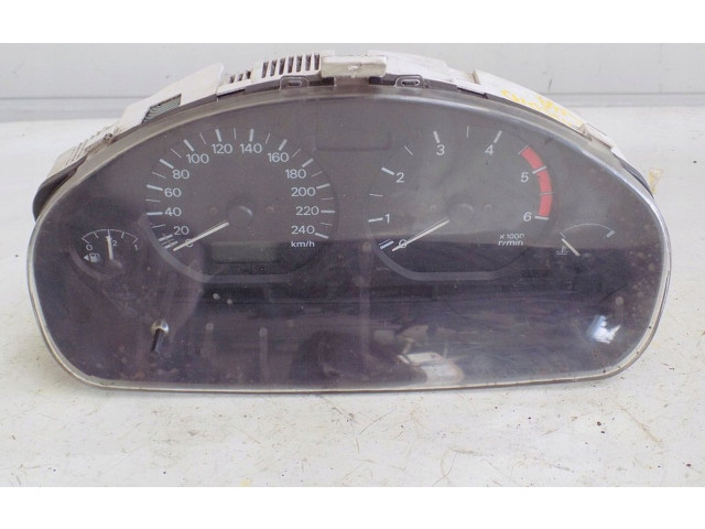 Панель приборов MR480266 Mitsubishi Carisma