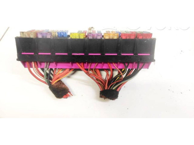 Pojistková skříňka Volkswagen Sharan 2004