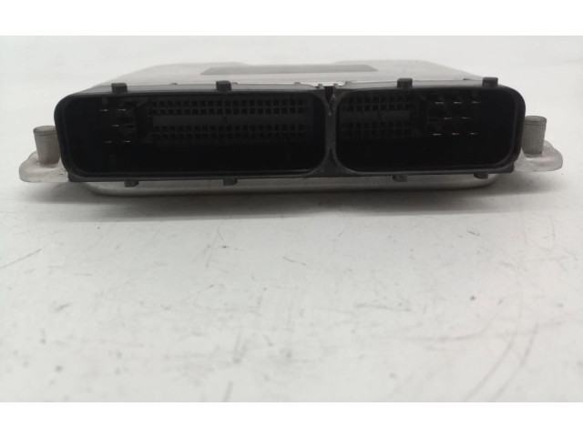 Блок управления двигателем ECU 0281013082   Skoda Fabia Mk2 (5J)    