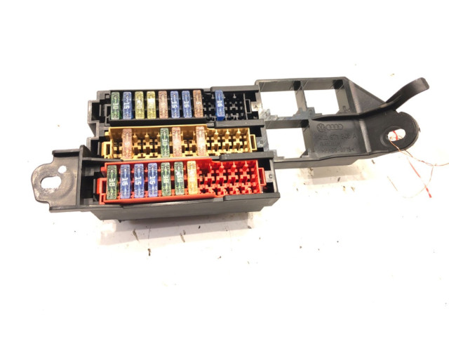 Pojistková skříňka 4L0971845A Audi Q7 4L 2007