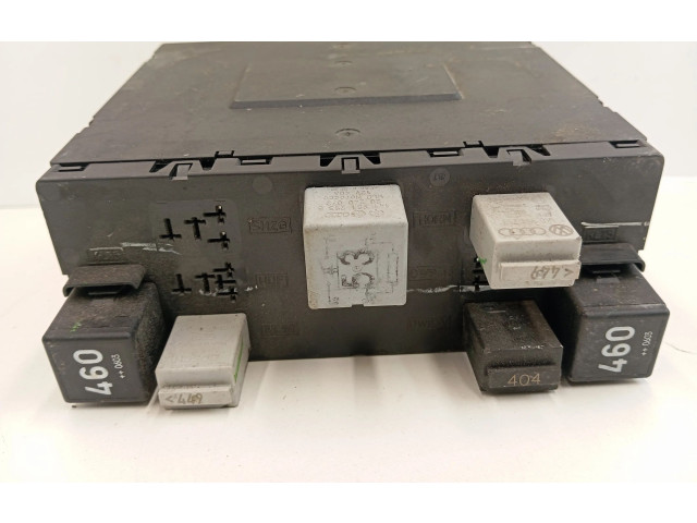 Блок предохранителей 3C0937049E   Volkswagen Jetta V    