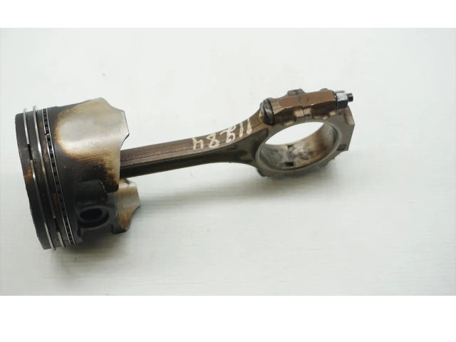 Поршень с шатуном Mitsubishi Galant