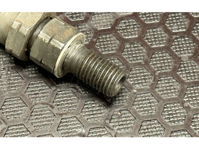 Vstřikovač    Mitsubishi Pajero     