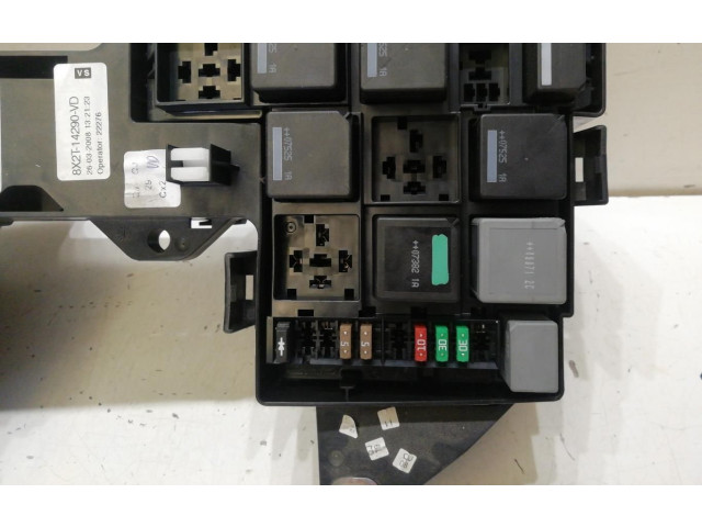 Pojistková skříňka 8X2T14290VD Jaguar XF X250 2007