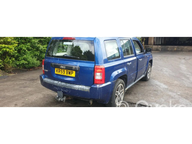 Блок предохранителей P68028007AD   Jeep Patriot    