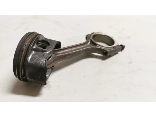 Píst Buick Encore I pro benzínový motor 1.4