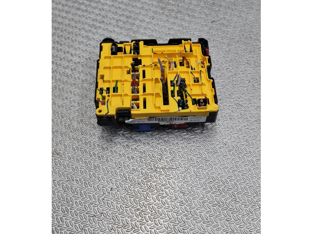 Блок предохранителей 9804848580 Citroen Berlingo