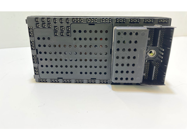 Блок предохранителей 000002770434, 08696040   Volvo V70    