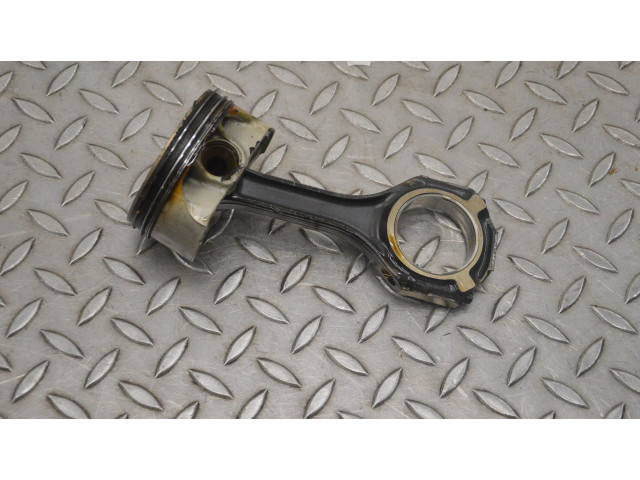 Поршень M 157.985 2328 Mercedes-Benz S C217