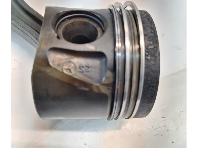  Поршень OM 642.836 A6420305220  Mercedes-Benz E W212  