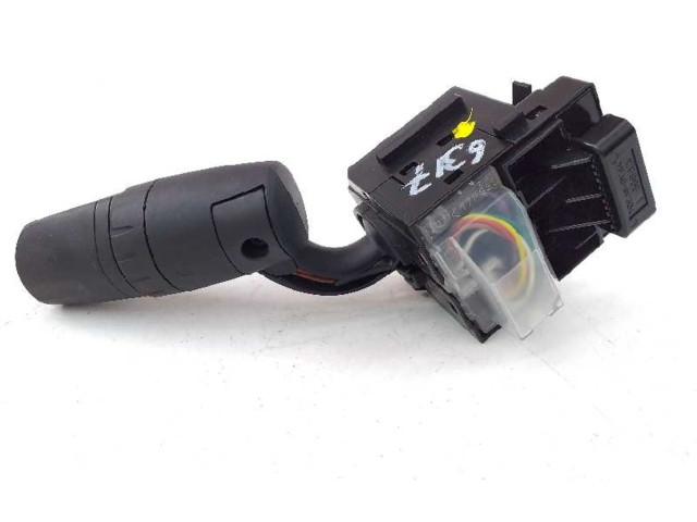 Ручка стеклоочистителей KD4717F899 Mazda 3 III