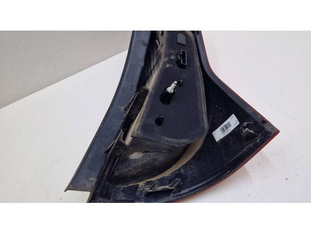 Задний фонарь 8200734825, 62421001 Dacia Sandero