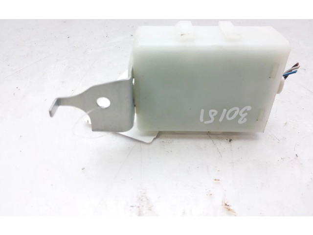 Блок управления двигателя 88035FG010   Subaru Forester SH