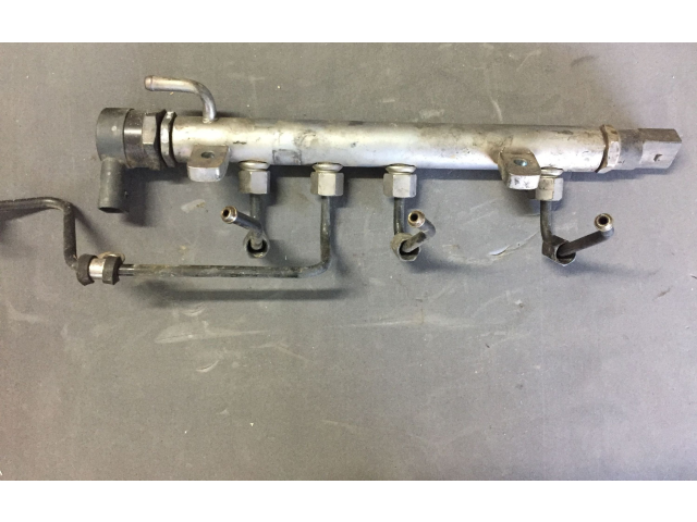 Топливная рампа A6390700495, A6390700495   Smart ForFour I  