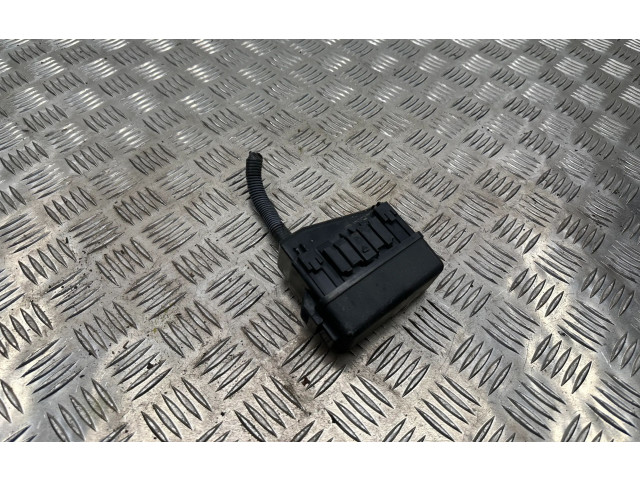 Pojistková skříňka 8266230560 Lexus GS 300 350 430 450H 2008