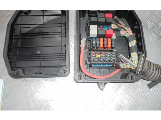 Блок предохранителей Maserati Quattroporte