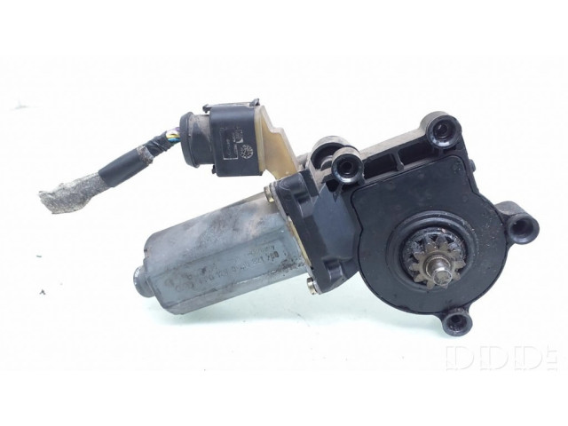 Передний двигатель механизма для подъема окон