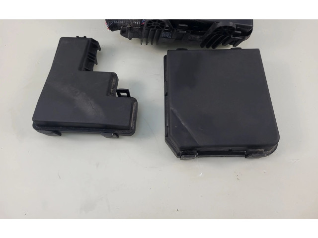 Pojistková skříňka 284B75NA0A Nissan X-Trail T32 2016