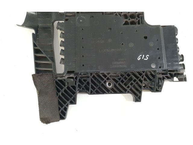 Блок предохранителей 32200114, 19716000002   Volvo S60    