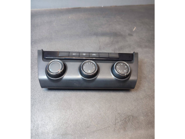 Блок управления климат-контролем 5E0820047D Skoda Octavia Mk3 (5E)